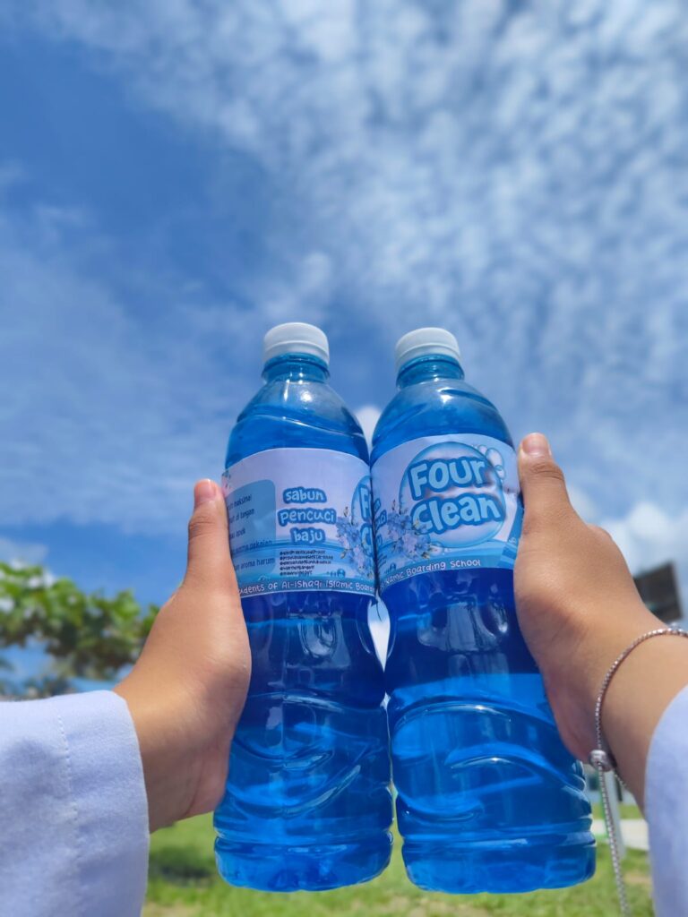 Four Clean Pembersih Pakaian — foto 2